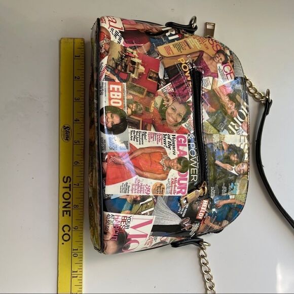 Michelle Obama Glossy Magazine Cover Satchel Style Purse w/Leather & Chain Strap - Picture 4 of 8